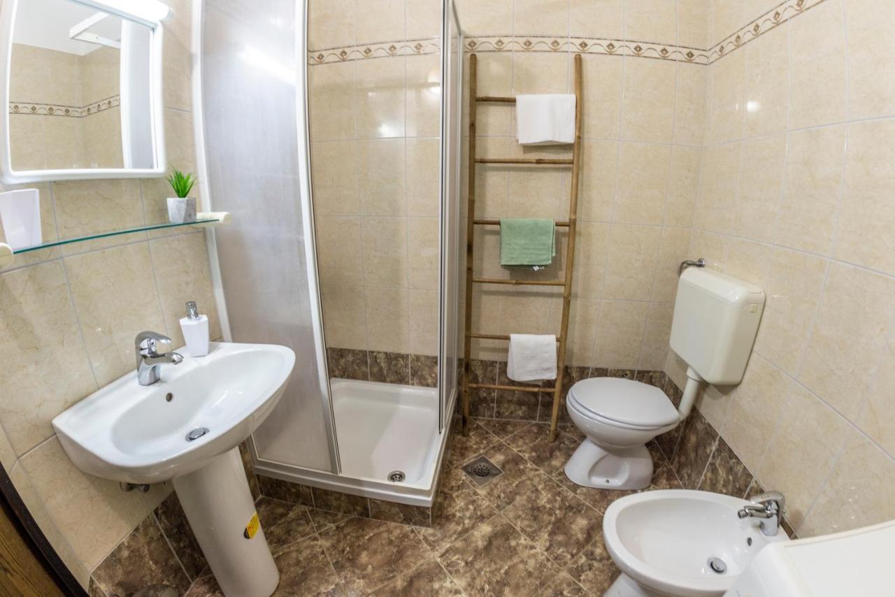 Apartments Krivicic Green Pomer Εξωτερικό φωτογραφία